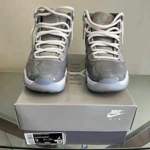 Authentic Jordan 11 cool grey size 9